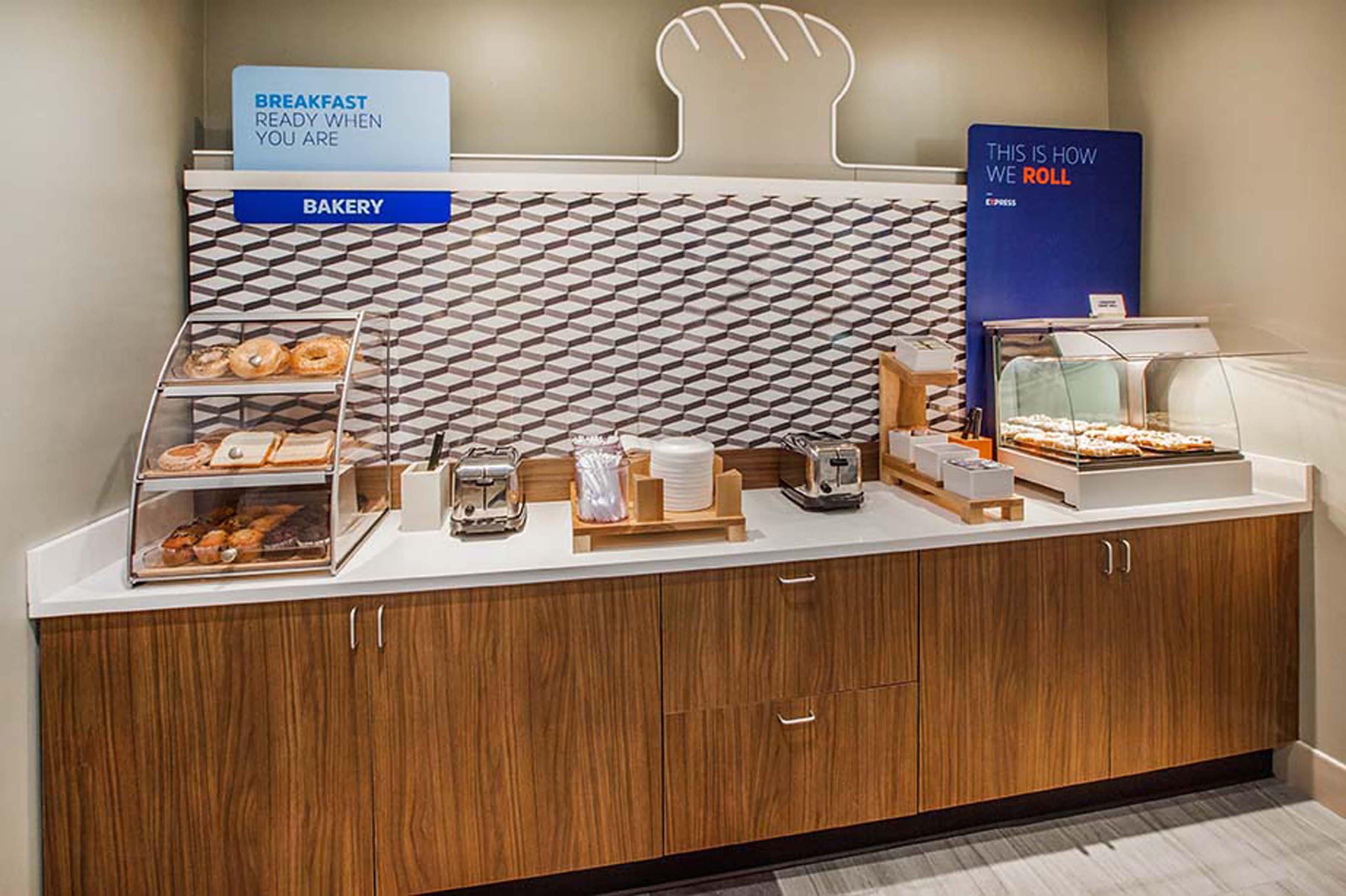 Holiday Inn Express Baltimore West - Catonsville By Ihg Экстерьер фото